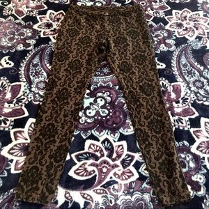 Damask Patterned Pull on Pants/Leggings
